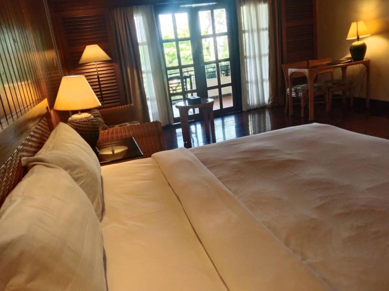 Tiara Labuan Hotel Bagian luar foto