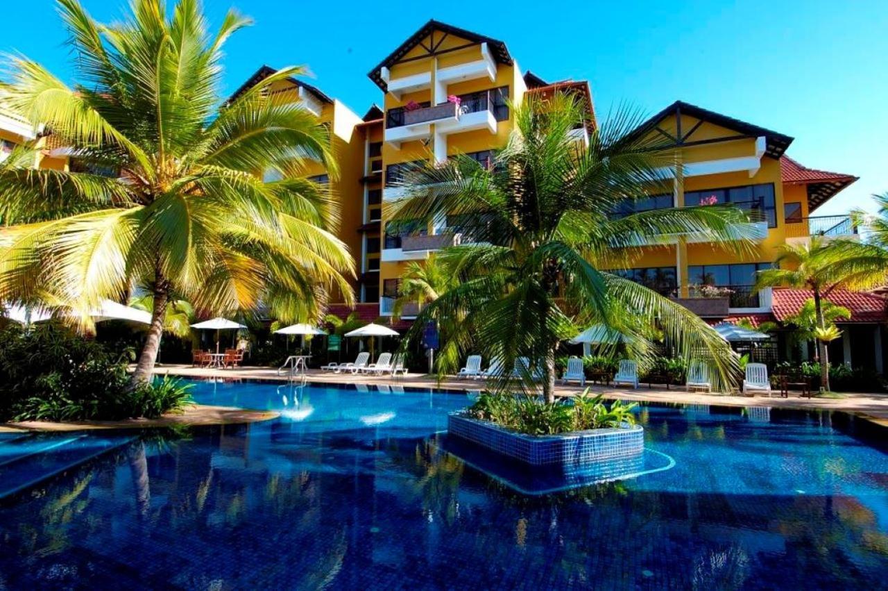 Tiara Labuan Hotel Bagian luar foto