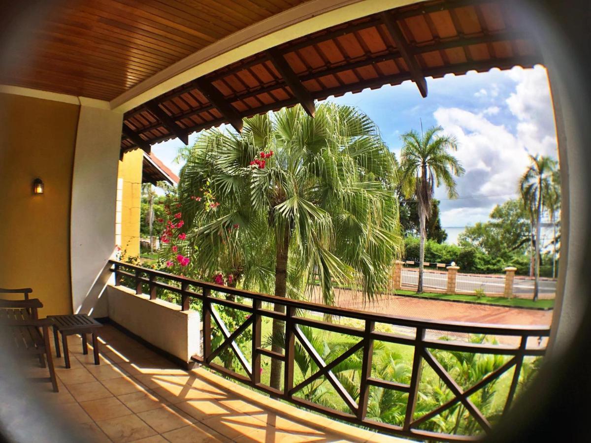 Tiara Labuan Hotel Bagian luar foto